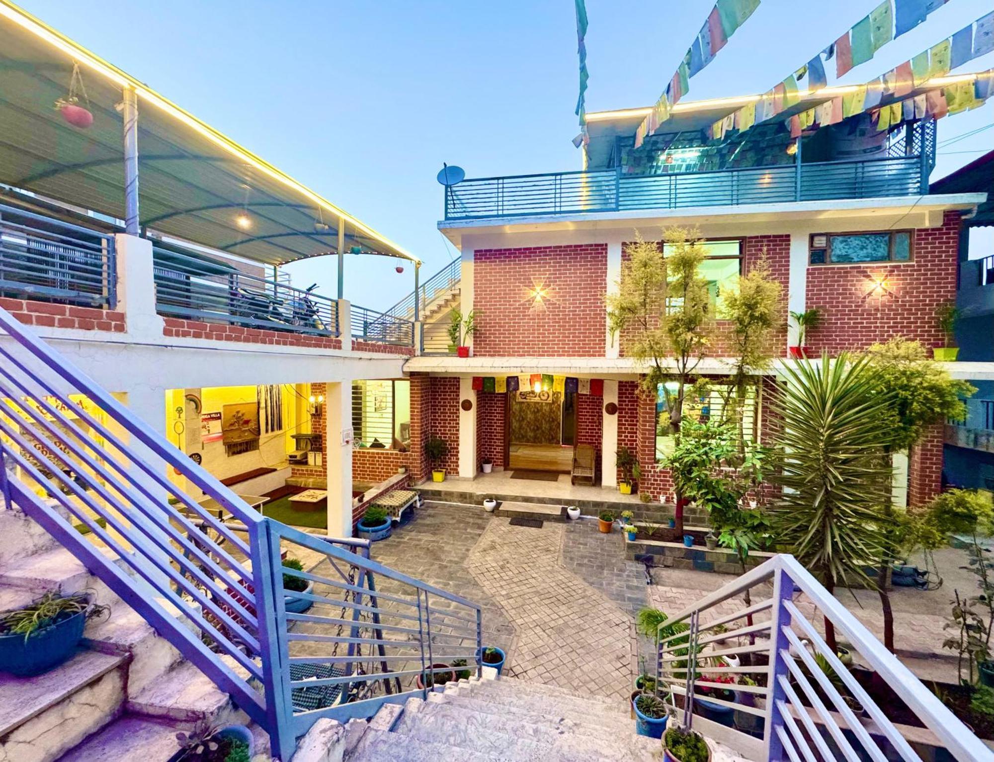 The Auriga 3Bhk Fully Entair Villa With Bonfire In Kasauli I Pvt Stay I Open Air Terrace I Kitchen Livingroom I Lawn Bonfire I Gaming Zone Zewnętrze zdjęcie
