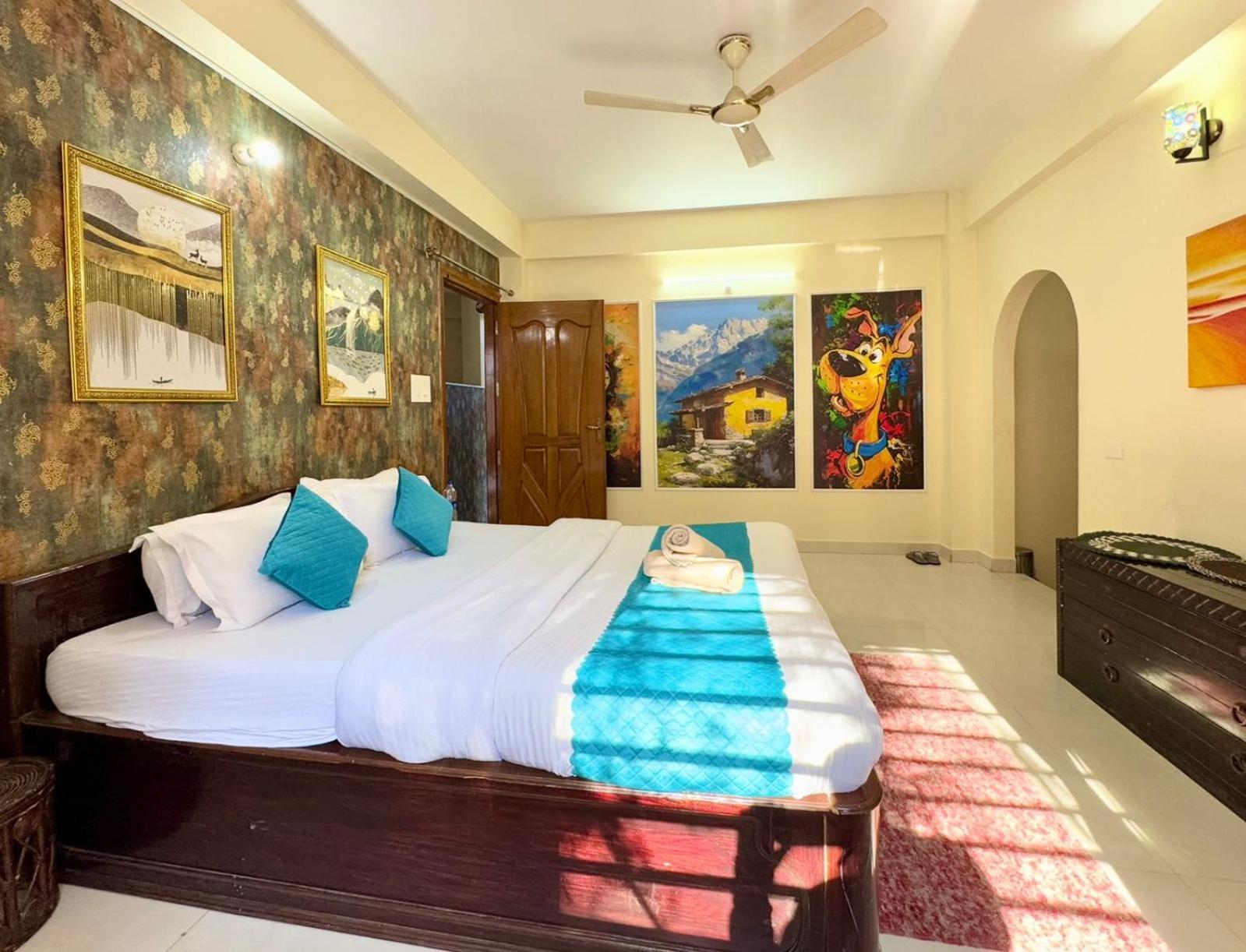 The Auriga 3Bhk Fully Entair Villa With Bonfire In Kasauli I Pvt Stay I Open Air Terrace I Kitchen Livingroom I Lawn Bonfire I Gaming Zone Zewnętrze zdjęcie